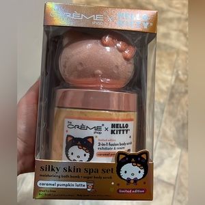 Hello Kitty X the Crème shop